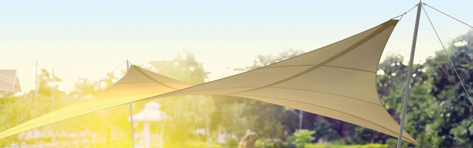 Gelber Sonnensegel für den Garten